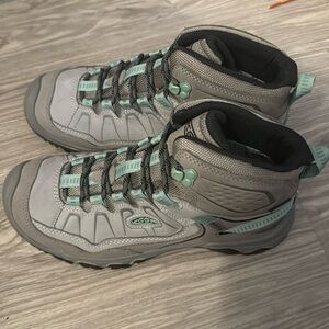 Keen hiking boots